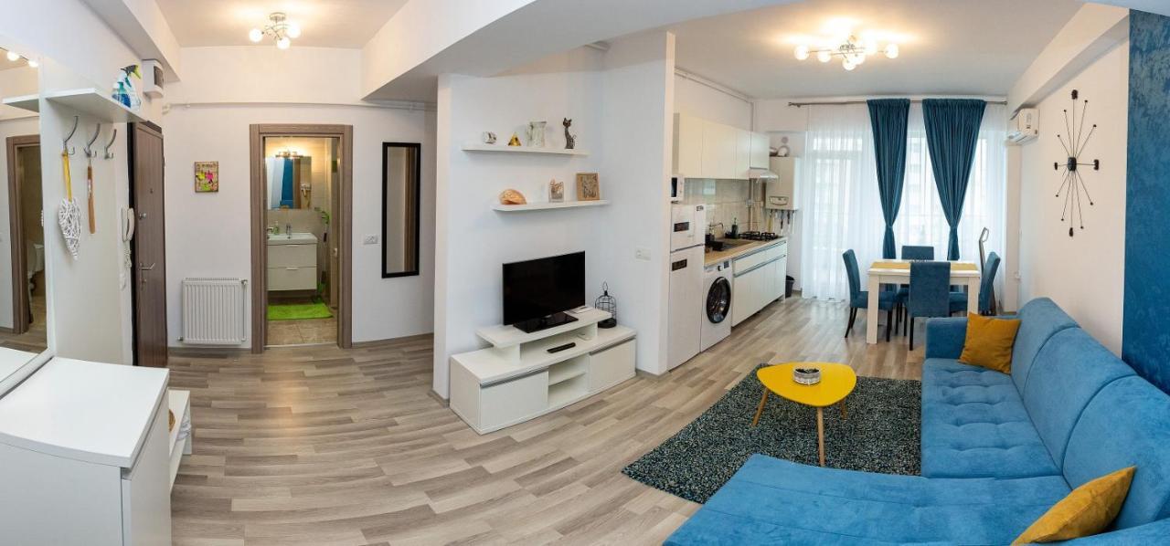 Elegance Apartment Summerland Mamaia Bagian luar foto